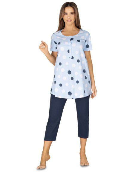 Dwuczęściowa bawełniana piżama damska REGINA koszulka krótki rękaw i spodnie rybaczki niebieska w grochy.